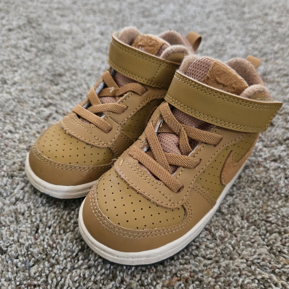 Nike Toddler Shoes – Size 7C